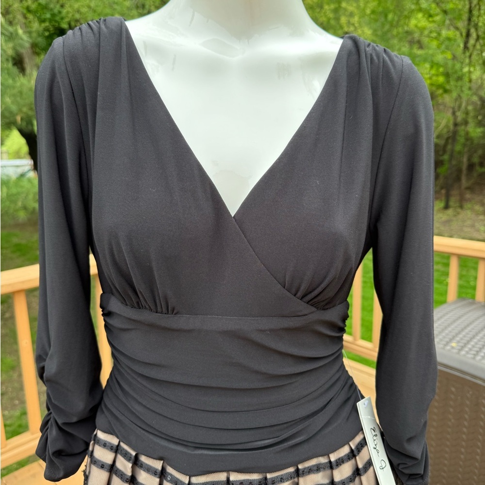Eliza J Black Cream 3/4Sleeve Lace VNeck Cocktail Event Dress size 10 NWTS - Picture 4 of 16